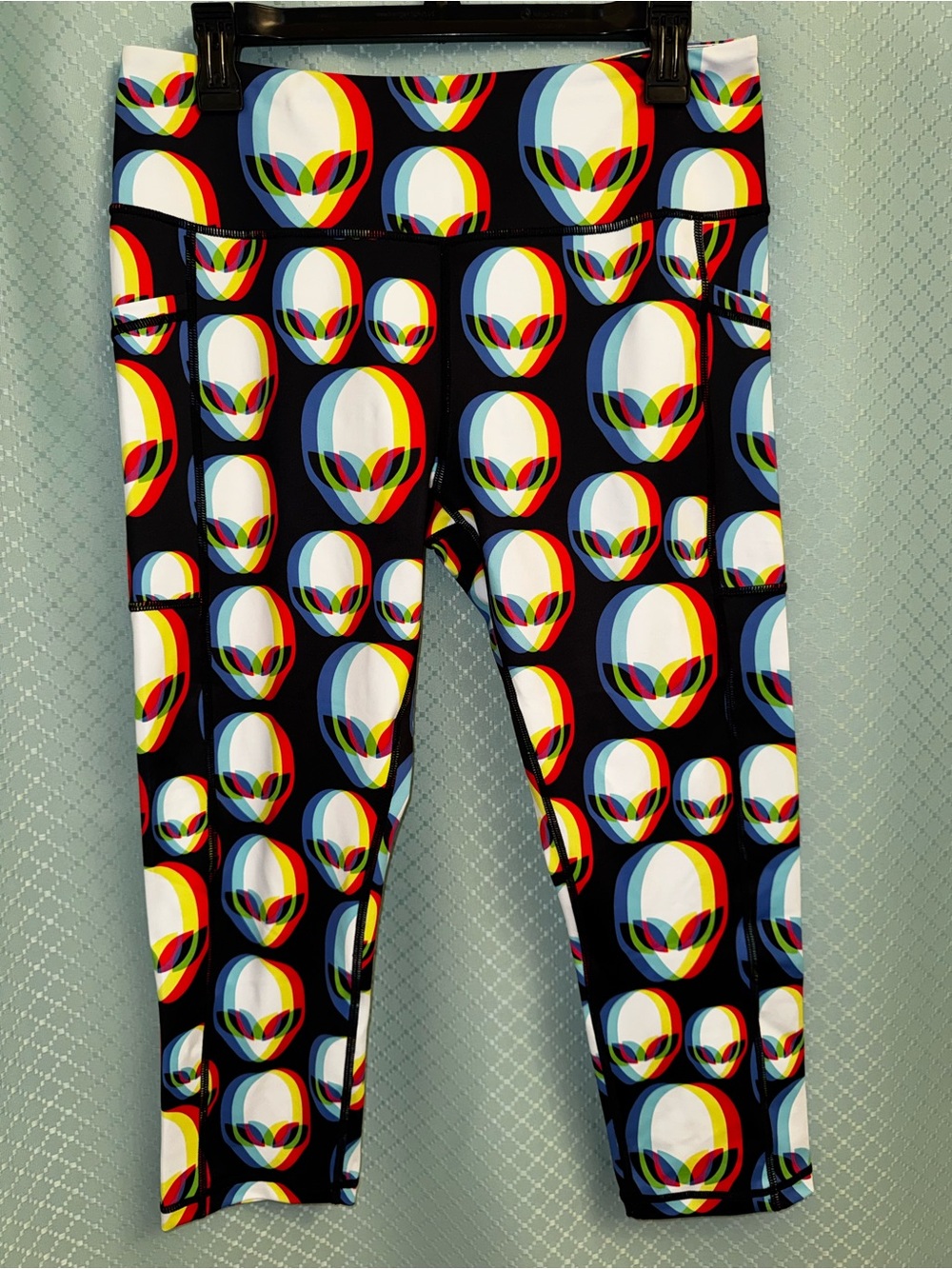 Constantly Varied Gear (CVG) Black Alien Print Capri Leggings, L